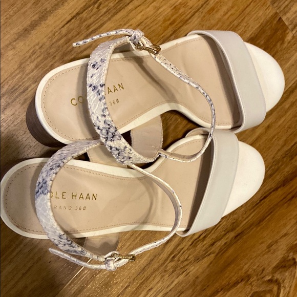 Cole Haan Block Heel Sandals 7.5 EUC - Picture 5 of 5